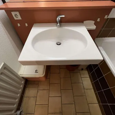 Apartamento Calme Proche Et Commerces, Animaux Admis - Fr-1-702-44 *