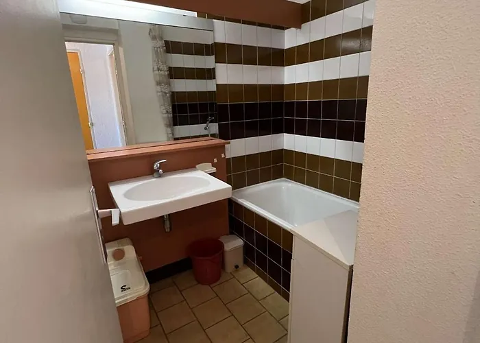 Calme Proche Et Commerces, Animaux Admis - Fr-1-702-44 Apartment *